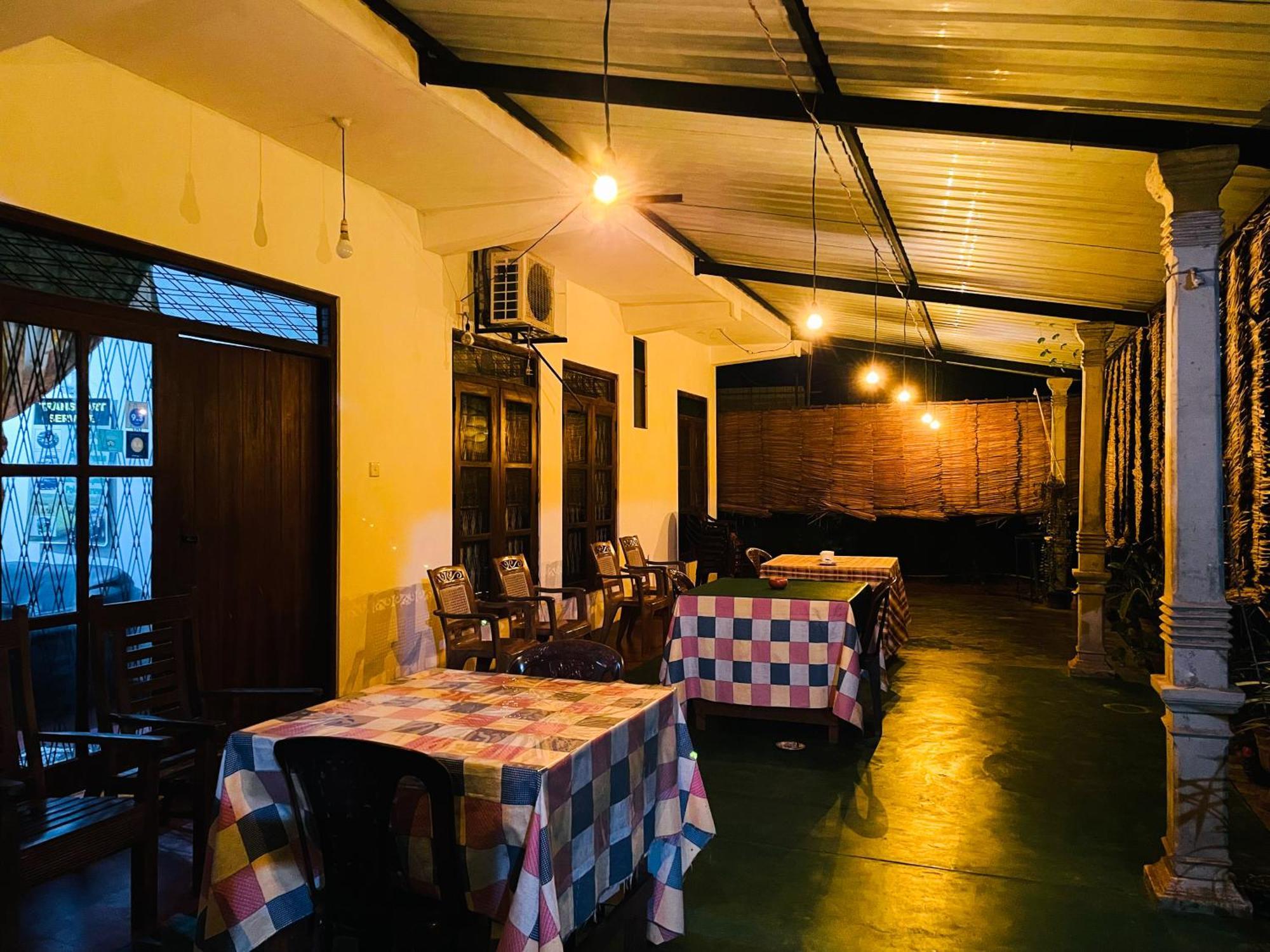 Hotel Pawana Rest Dambulla Exterior foto